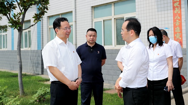 鄭州市委常委、市紀(jì)委書記杜新軍一行蒞臨鄭鍋調(diào)研指導(dǎo)工作